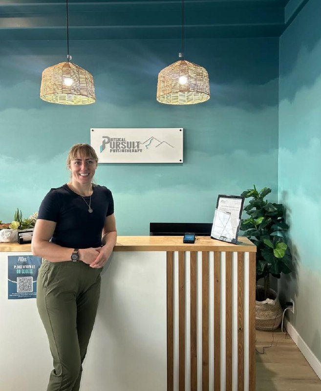 Dr. Brittany Hutcheon, Chiropractor at Physical Pursuit Physiotherapy Summerland